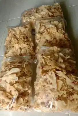 Peyek kacang tanah