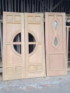 Pintu utama atau kupu tarung