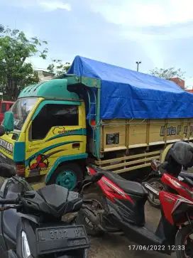 Jasa Sewa truk angkutan dalam/luar kota