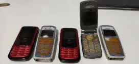 Lima buah HP old style Nokia, Motorola dan ZTE flexi