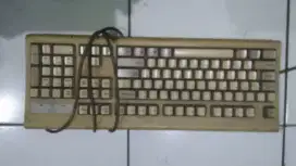 Keyboard IBM Jadul tapi Kuat