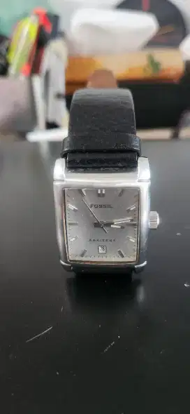 Jam tangan koleksi merk FOSSIL kotak strap kulit hitam ARKITEKT rare