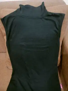 Tanktop turtle neck hitam