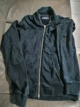 Jaket merk hydrogent