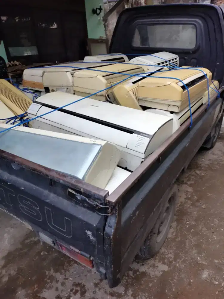 Menerima AC rusak dan bekas