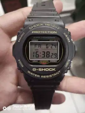 Casio g shock dw-5700