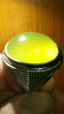 Jual Batu Cincin Greenish Yellow IdoCrase Serphentine Crystal Keren