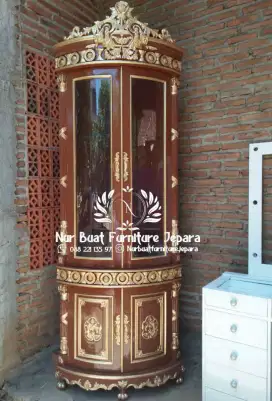 lemari hias sudut cincin jati