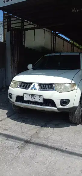 TURUN HARGA!! Mitsubishi Pajero Sport 4x4 GLX 2012 Siap Pakai