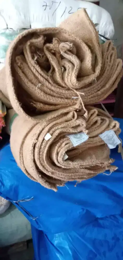 KARUNG GONI STRIP HIJAU LAYAK PAKAI 95 PERSEN
