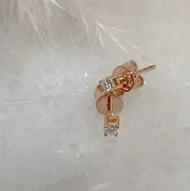 Anting Berlian Model Tusuk