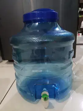 GALON DISPENSER BARU