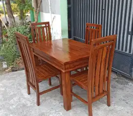 Meja 120cm dan 4 Kursi Makan Minimalis Kayu Jati Finishing Alusan