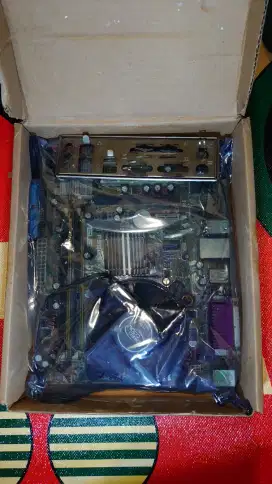 Asus P5GC-MX 1333 LGA 775 RAM 4GB DDR2 Visipro Intel DC E6600 3,06 Ghz