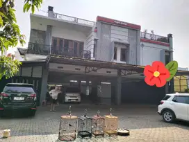 Gedung Bekas Showroom Mobil Jalan Baru Sholeh Iskandar