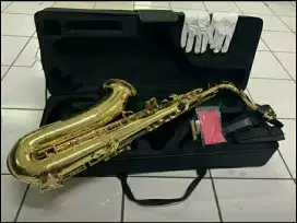 Alat musik tiup saxophone TENOR