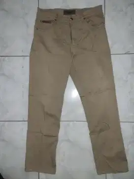 Celana Jeans Coklat BOSS ORIGINAL size 32 Masih Bagus Jarang Dipakai