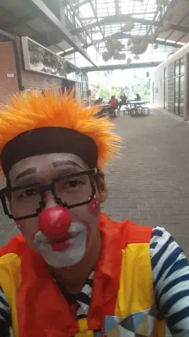 Badut kak yudi 86