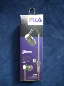 Headset fila suara mantab.