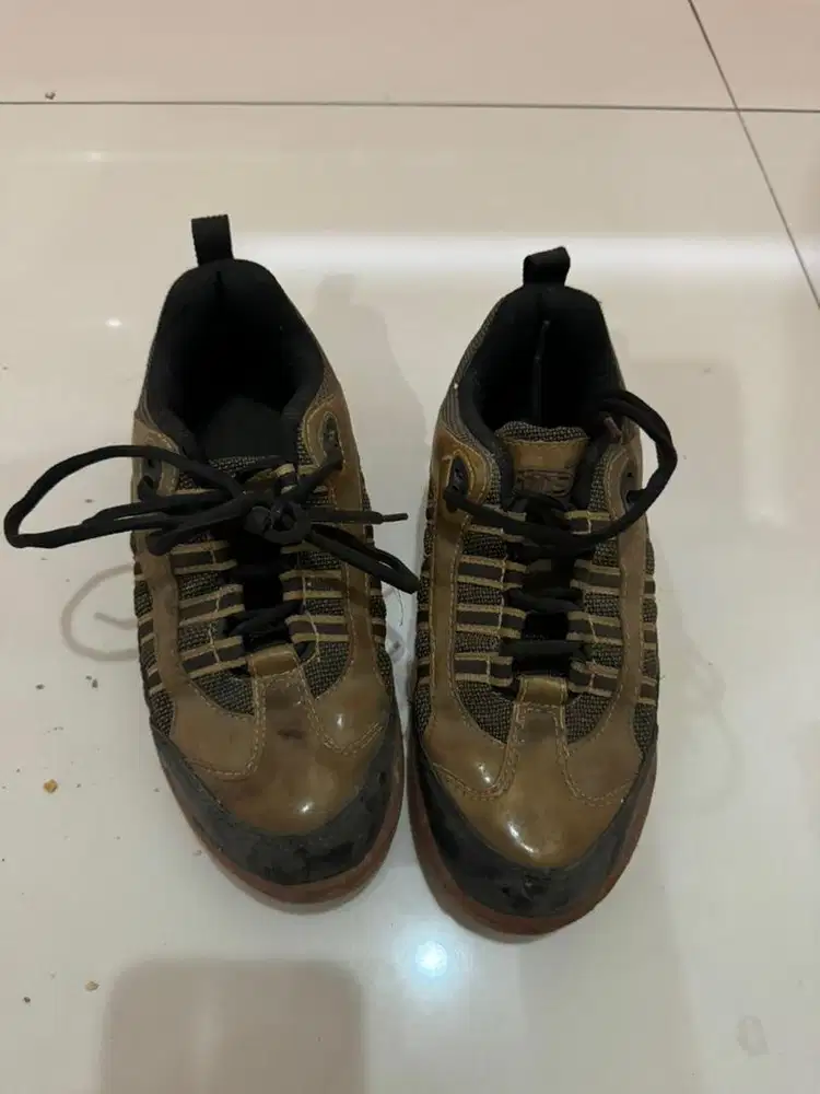 Sepatu cewe untuk hash