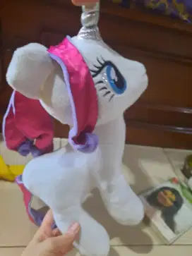 Boneka kuda poni