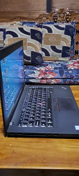 LAPTOP LENOVO THINKPAD T460 CORE I7 RAM 16 GB SSD 256 GB LAYAR 14 INCH