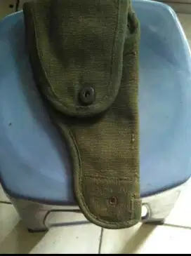 Sarung pistol jadul