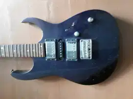 Gitar custom model ibanez kondisi perlu repair (perbaikan