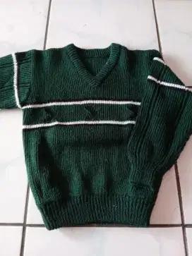 Sweater rajut anak