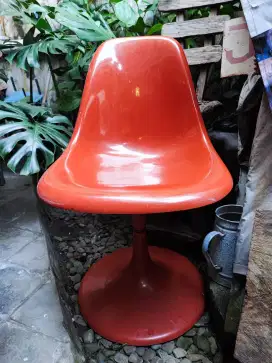 Kursi Putar Tulip Dekorasi Mid Century Scandinavian