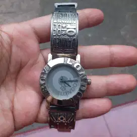 Jam tangan boy london