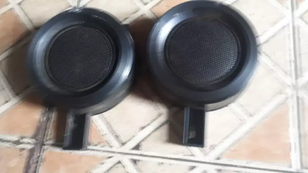 Se psg tutup speaker unik uk 6 kond bgs jrg ada cpt dpt murah kok