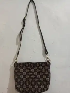 Tas batik hitam motif