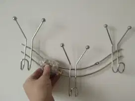 Gantungan Baju dan Handuk