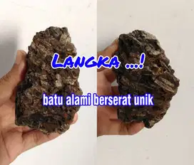 Batu dgn serat unik sekali.