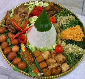 Nasi Tumpeng untuk Hajatan Tasyakuran