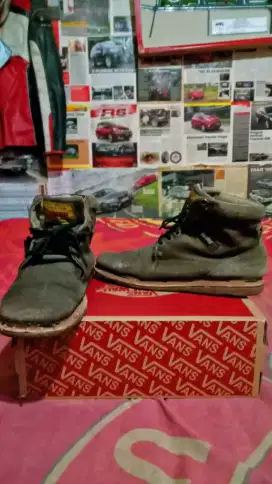 Sepatu gunung size 43