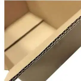 Box kardus baru warna coklat dan putih