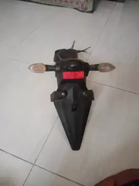 slebor belakang Yamaha R25 orisinil