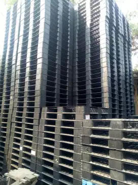 Palet plastik bekas