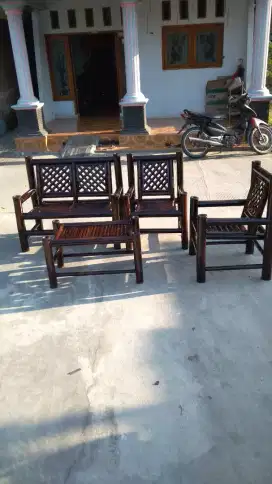 Kursi bambu klasik