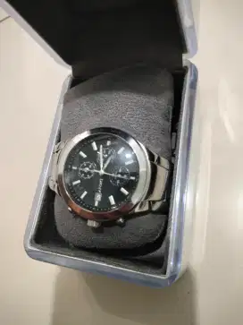 DKNY original jam pria