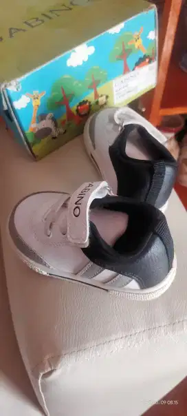 Sepatu baby ukuran sepatu 20