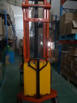 Stacker semi Merk Dalton