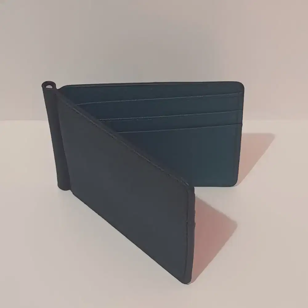 Dompet Super Tipis Simple Untuk Laki Warna Luar Hitam Dalam Navy Blue