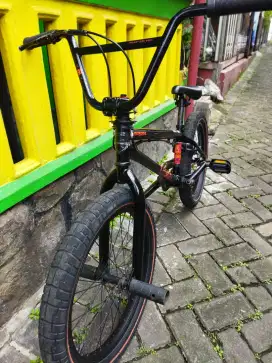 Bmx free style mongoose legion 40
