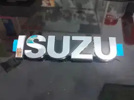 EMBLEM LOGO ISUZU CHORM