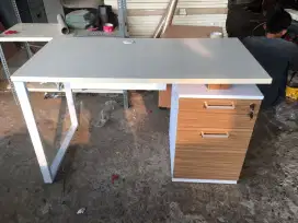 Meja kantor - meja kerja - meja staff - meja laci - meja