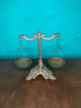 Pajangan Timbangan Hukum