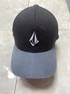 Topi Pria Merk Volcom Original